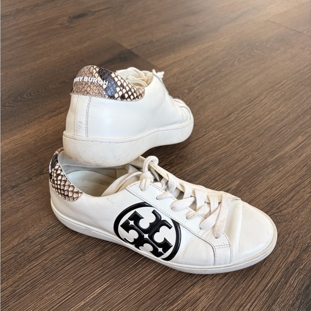 Tory Burch Cream Sneakers with Snakeskin and Black Logo
